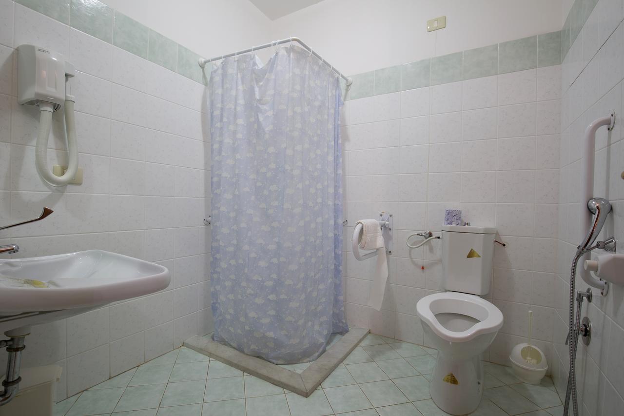 Villa Turismo Rurale Il Sole Sant'Angelo di Brolo Zimmer foto
