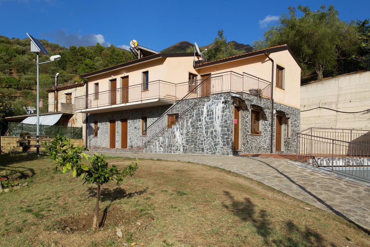 Villa Turismo Rurale Il Sole Sant'Angelo di Brolo Exterior foto